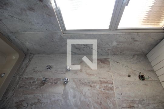 Banheiro da Suite 2 de apartamento para alugar com 5 quartos, 240m² em Santa Amelia, Belo Horizonte