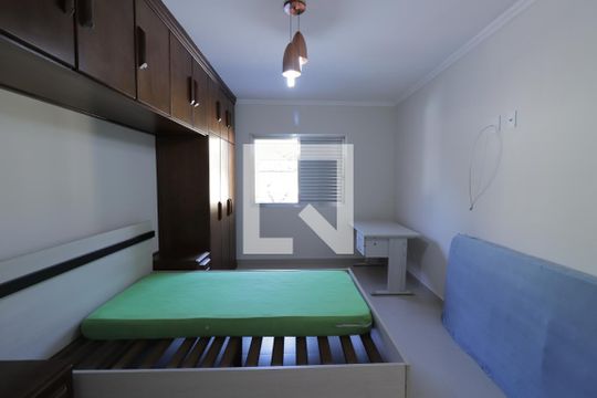 Quarto 1 de casa à venda com 3 quartos, 200m² em Jardim Santo Elias, São Paulo