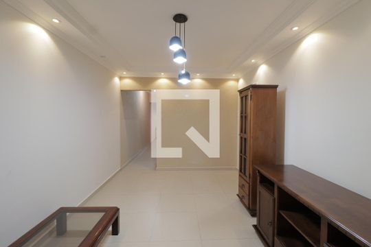 Sala de casa à venda com 3 quartos, 200m² em Jardim Santo Elias, São Paulo