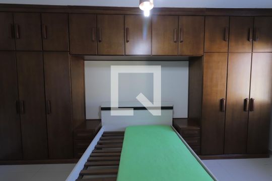 Quarto 1 de casa à venda com 3 quartos, 200m² em Jardim Santo Elias, São Paulo