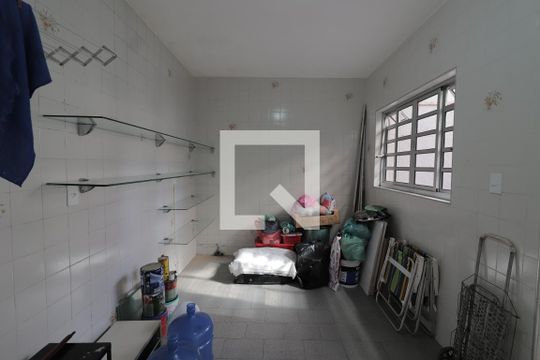 Área de Serviço de casa à venda com 3 quartos, 200m² em Jardim Santo Elias, São Paulo