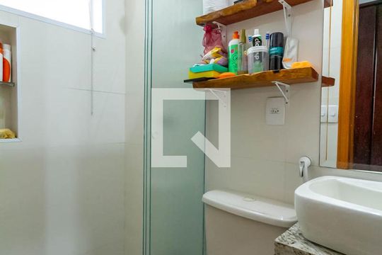 Banheiro da Suíte de casa à venda com 4 quartos, 273m² em Paulicéia, São Bernardo do Campo