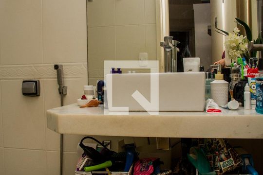 Banheiro Social de apartamento à venda com 3 quartos, 90m² em Cachambi, Rio de Janeiro