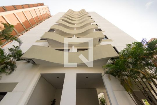 Fachada do Prédio de apartamento para alugar com 3 quartos, 69m² em Pinheiros, São Paulo