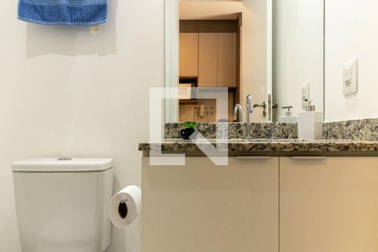 Banheiro - Armário de kitnet/studio à venda com 1 quarto, 22m² em República, São Paulo