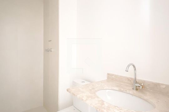 Banheiro de apartamento à venda com 1 quarto, 37m² em Brás, São Paulo