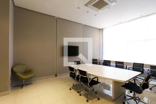 sala de reunião de kitnet/studio para alugar com 1 quarto, 35m² em Real Parque, São Paulo