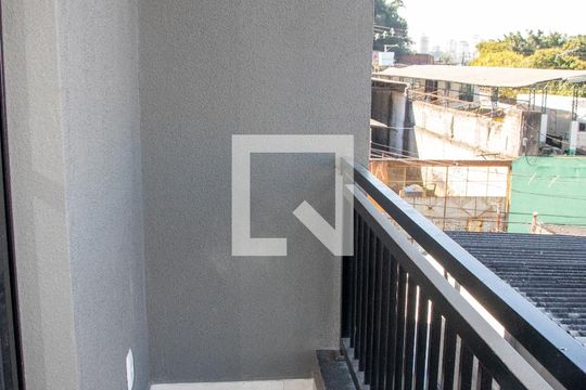 Varanda de kitnet/studio para alugar com 1 quarto, 30m² em Vila Nilo, São Paulo