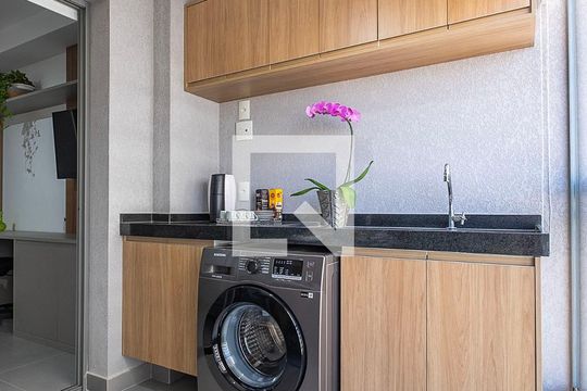Studio - Varanda de kitnet/studio à venda com 1 quarto, 30m² em Pinheiros, São Paulo