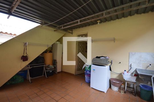 Casa à venda com 5 quartos, 269m² em Vila Kosmos, Rio de Janeiro