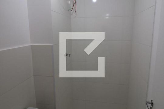 Banheiro de apartamento à venda com 2 quartos, 37m² em Vila Diva, São Paulo