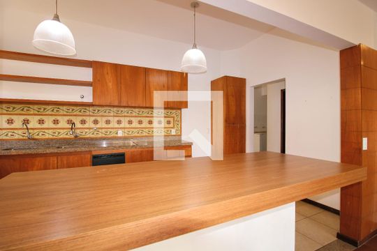 Cozinha  de casa à venda com 4 quartos, 300m² em Belvedere, Belo Horizonte