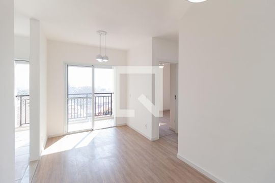 Sala de apartamento para alugar com 2 quartos, 47m² em Presidente Altino, Osasco