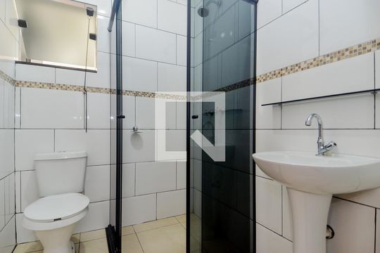 Banheiro Social de casa à venda com 2 quartos, 140m² em Vila Camargos, Guarulhos