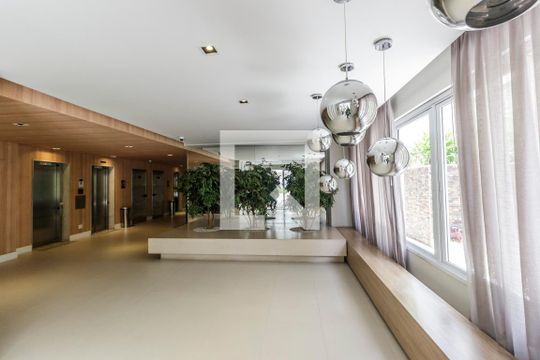 Hall de entrada de apartamento à venda com 1 quarto, 52m² em Alphaville Industrial, Barueri