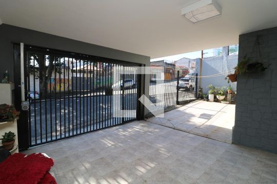 Garagem de casa à venda com 3 quartos, 200m² em Chácara Mafalda, São Paulo