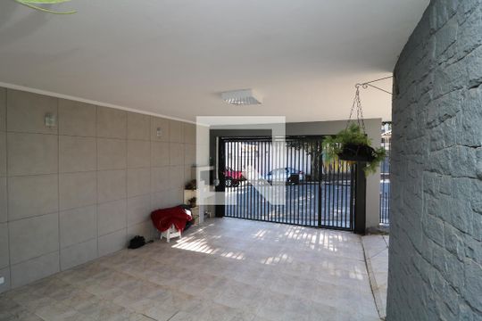Garagem de casa à venda com 3 quartos, 200m² em Chácara Mafalda, São Paulo