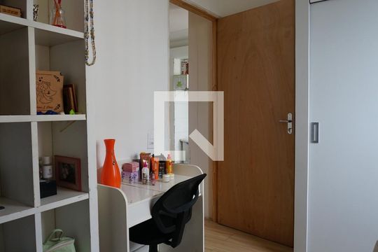 Quarto 1 de apartamento para alugar com 2 quartos, 49m² em Jardim Boa Vista (zona Oeste), Osasco