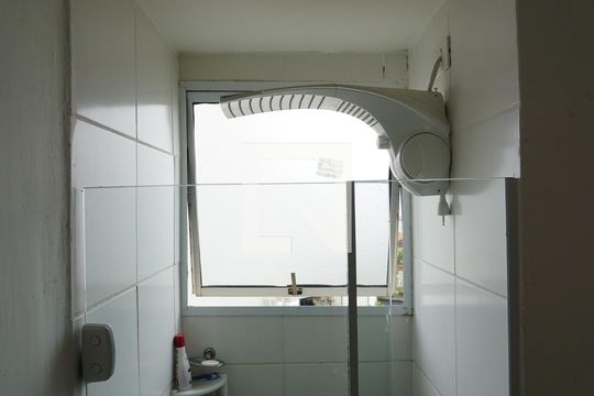 Banheiro de apartamento para alugar com 2 quartos, 49m² em Jardim Boa Vista (zona Oeste), Osasco