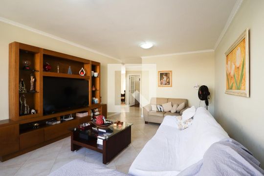 Casa à venda com 5 quartos, 275m² em Parque São Domingos, São Paulo