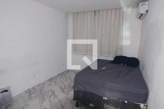 Quarto  de casa para alugar com 2 quartos, 96m² em Jardim Olavo Bilac, Duque de Caxias