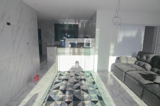 Sala de casa para alugar com 2 quartos, 96m² em Jardim Olavo Bilac, Duque de Caxias