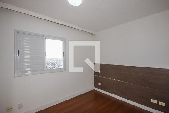 Suíte de apartamento para alugar com 3 quartos, 70m² em Jardim Henriqueta, Taboão da Serra