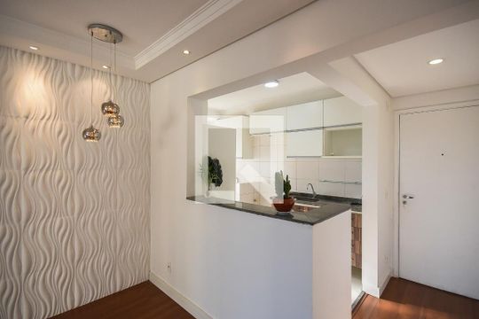 Cozinha de apartamento para alugar com 3 quartos, 70m² em Jardim Henriqueta, Taboão da Serra