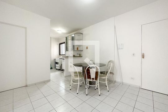 Sala de apartamento para alugar com 1 quarto, 59m² em Jardim Três Marias, Guarujá