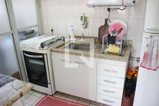 Cozinha de apartamento à venda com 2 quartos, 42m² em Jardim Casa Pintada, São Paulo