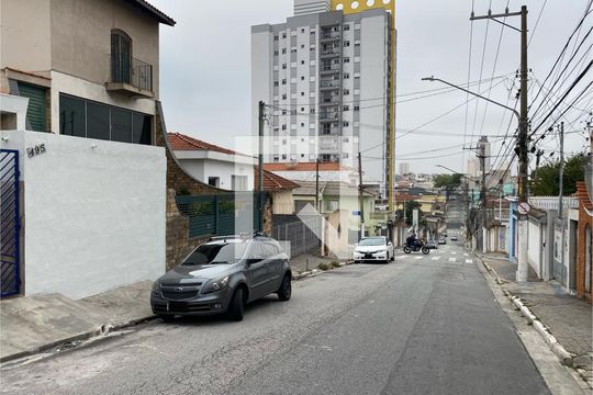 Vista da rua  de casa para alugar com 1 quarto, 120m² em Vila Gustavo, São Paulo