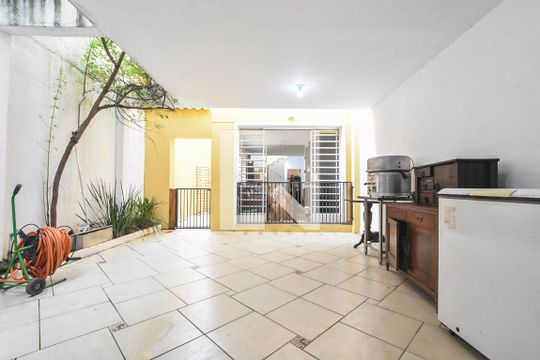 Garagem  de casa à venda com 4 quartos, 200m² em Brooklin Paulista, São Paulo
