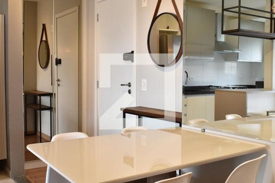 Sala de apartamento à venda com 2 quartos, 65m² em Tingui, Curitiba