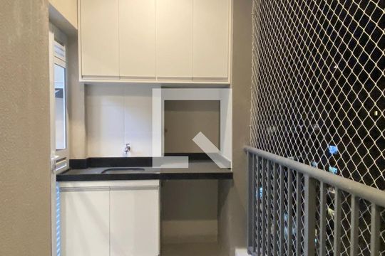 Área de Serviço de apartamento para alugar com 2 quartos, 52m² em Alphaville Empresarial, Barueri