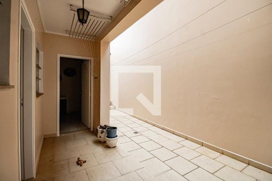 Quintal de casa à venda com 4 quartos, 349m² em Jardim da Glória, São Paulo