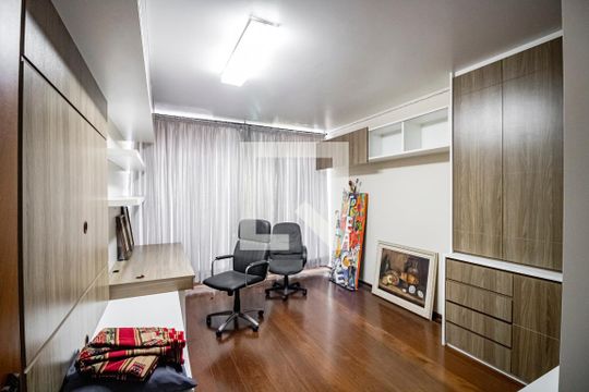 Escritório de casa à venda com 4 quartos, 349m² em Jardim da Glória, São Paulo