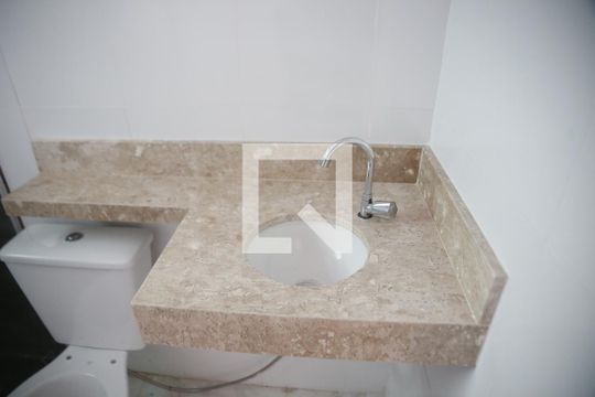 Banheiro  de apartamento para alugar com 1 quarto, 57m² em Mirim, Praia Grande