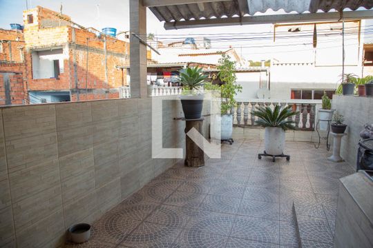 Área Comum de casa à venda com 2 quartos, 120m² em Jardim Roberto, Osasco