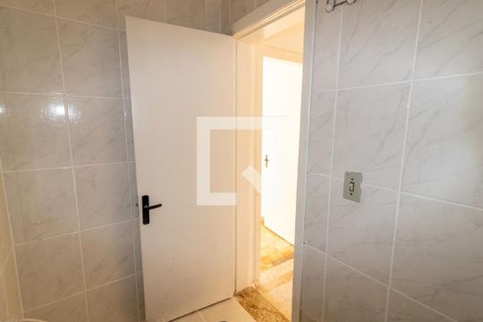 Banheiro Social de casa de condomínio à venda com 3 quartos, 104m² em Tristeza, Porto Alegre