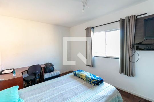 Quarto 2 de casa à venda com 2 quartos, 360m² em Santa Helena (barreiro), Belo Horizonte