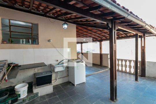 Área de Serviço de casa à venda com 2 quartos, 360m² em Santa Helena (barreiro), Belo Horizonte