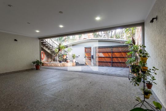 Garagem de casa à venda com 3 quartos, 280m² em Jardim Maria Helena, Guarulhos