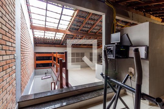Área Academia de casa à venda com 3 quartos, 280m² em Jardim Maria Helena, Guarulhos