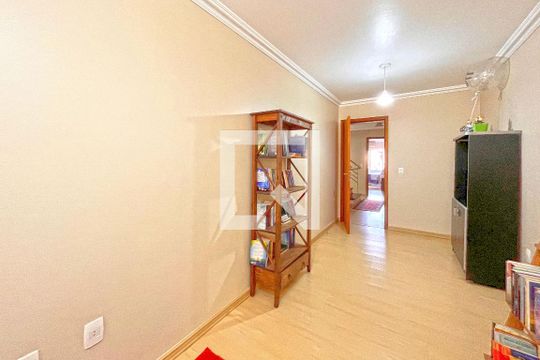 Casa à venda com 3 quartos, 267m² em Guarujá, Porto Alegre