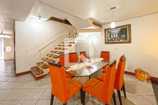 Sala de Jantar de casa à venda com 3 quartos, 267m² em Guarujá, Porto Alegre