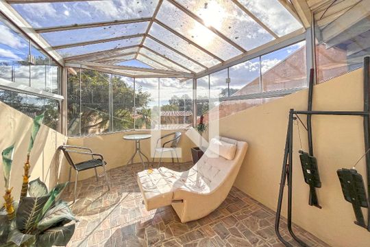 Varanda da Sala íntima de casa à venda com 3 quartos, 267m² em Guarujá, Porto Alegre