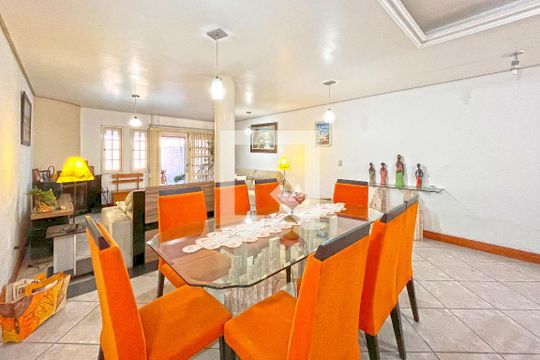 Sala de Jantar de casa à venda com 3 quartos, 267m² em Guarujá, Porto Alegre