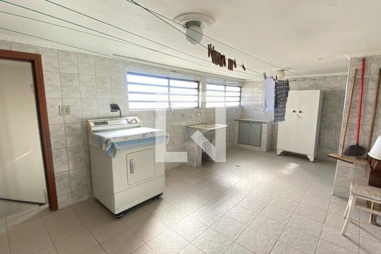 Área de Serviço Coberta  de casa à venda com 3 quartos, 198m² em Vila Gomes Cardim, São Paulo