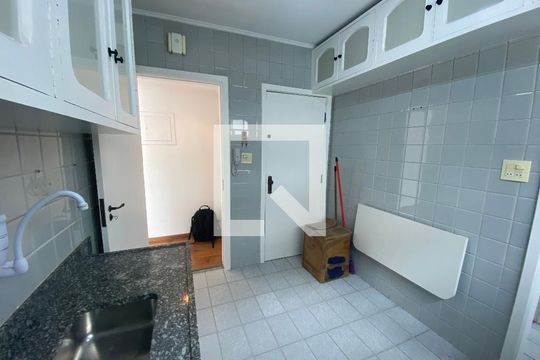 Cozinha de apartamento para alugar com 2 quartos, 83m² em Jardim Paulista, São Paulo