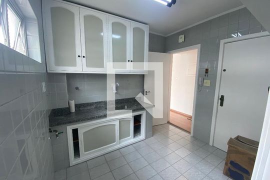Cozinha de apartamento para alugar com 2 quartos, 83m² em Jardim Paulista, São Paulo